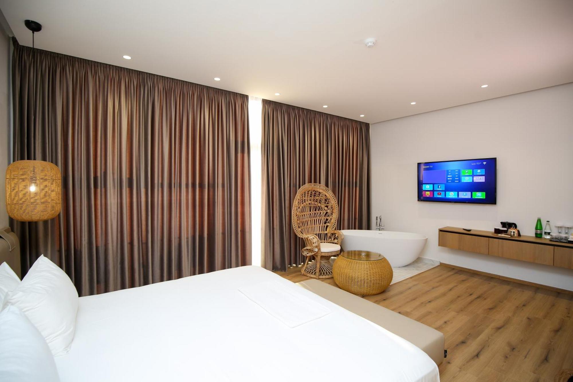 Oricon Coast Luxury Resort Орикум Екстериор снимка