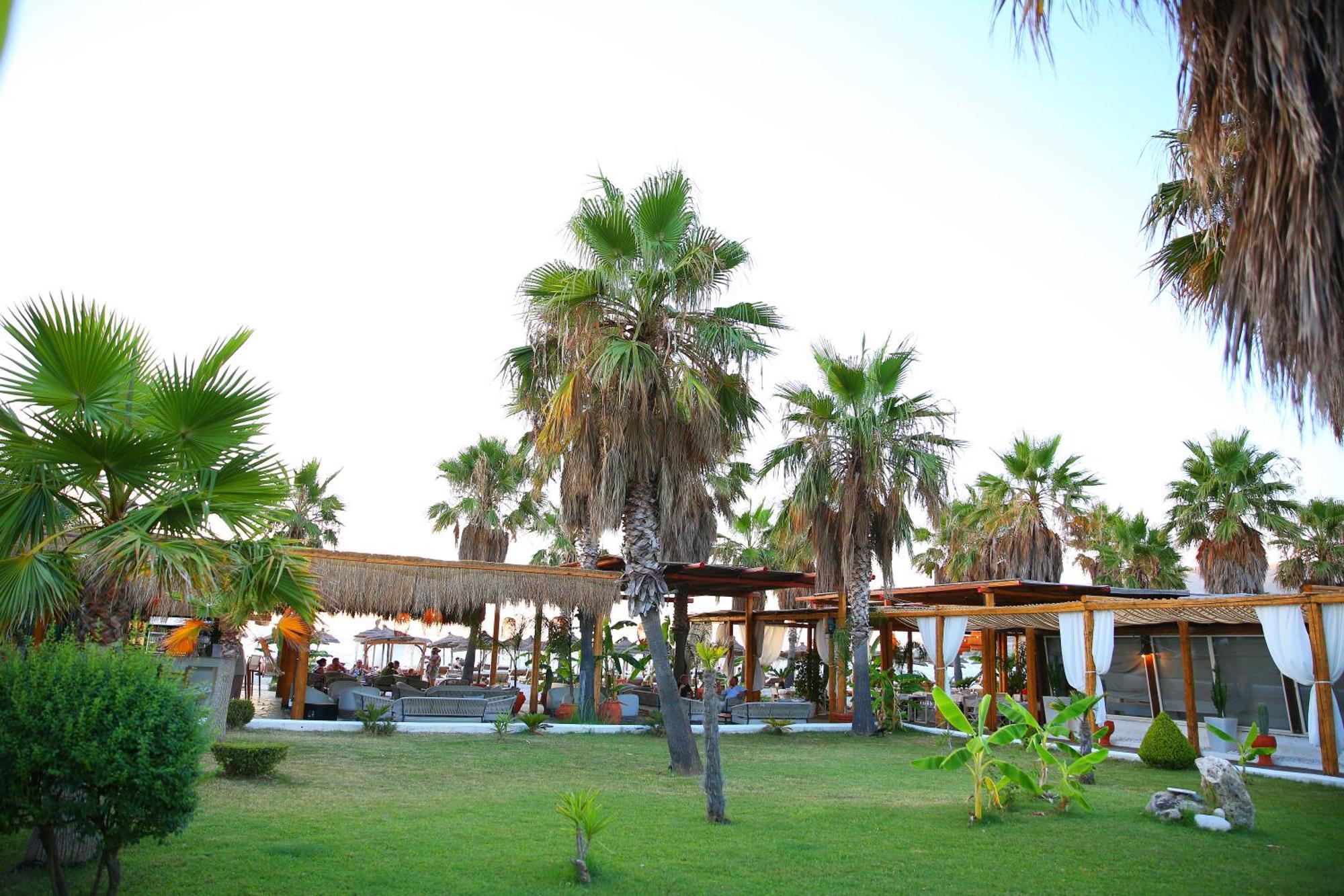 Oricon Coast Luxury Resort Орикум Екстериор снимка