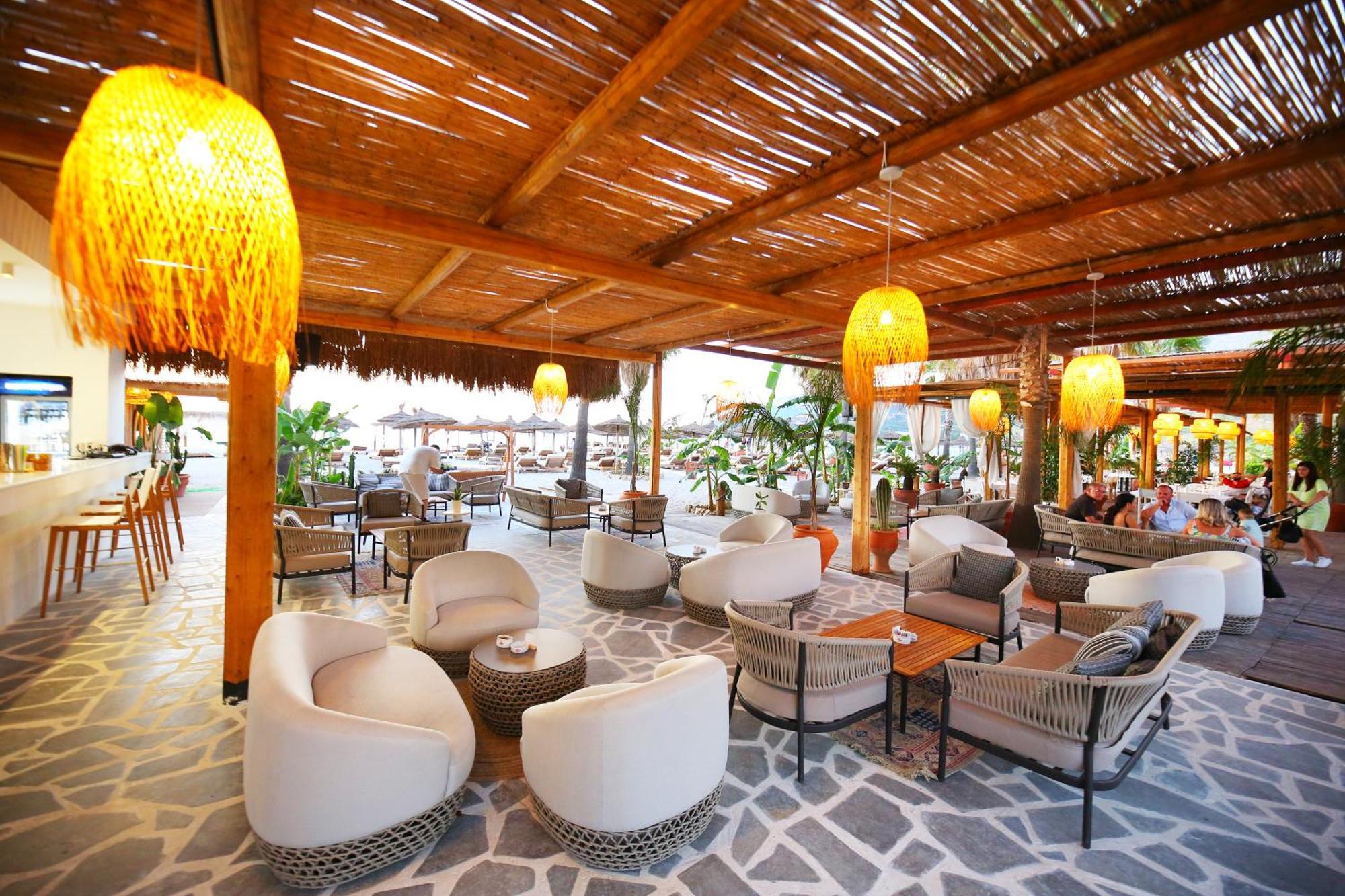 Oricon Coast Luxury Resort Орикум Екстериор снимка