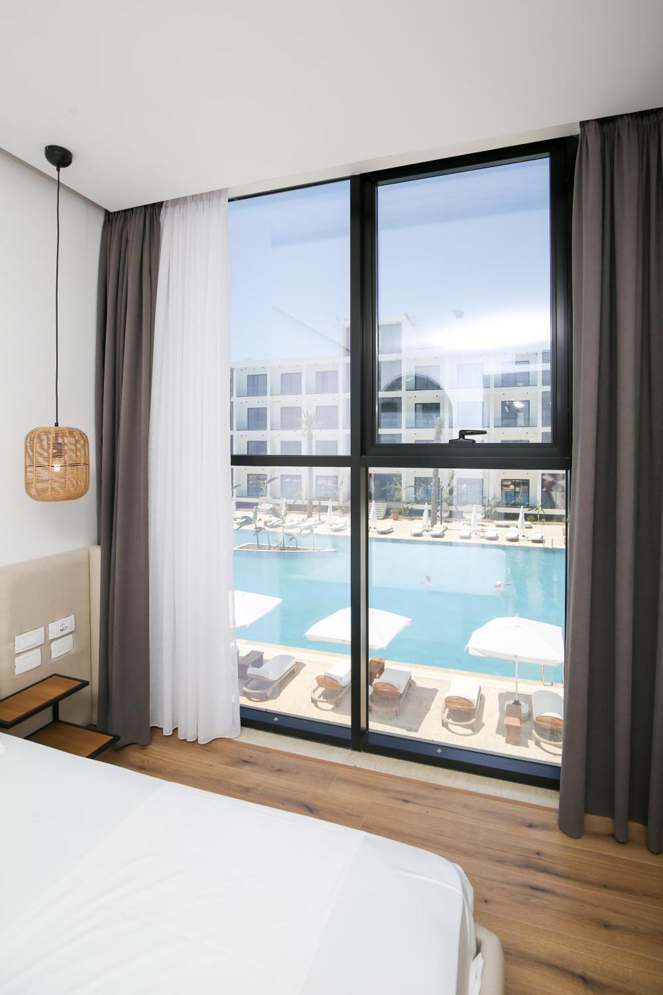 Oricon Coast Luxury Resort Орикум Екстериор снимка